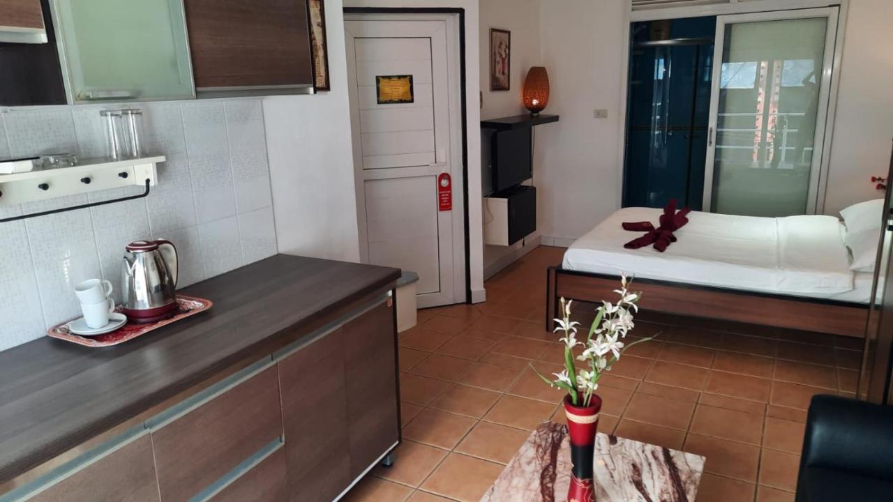 Swiss Food Restaurant And Room For Rent Pattaya Buitenkant foto