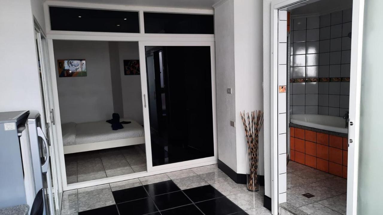 Swiss Food Restaurant And Room For Rent Pattaya Buitenkant foto
