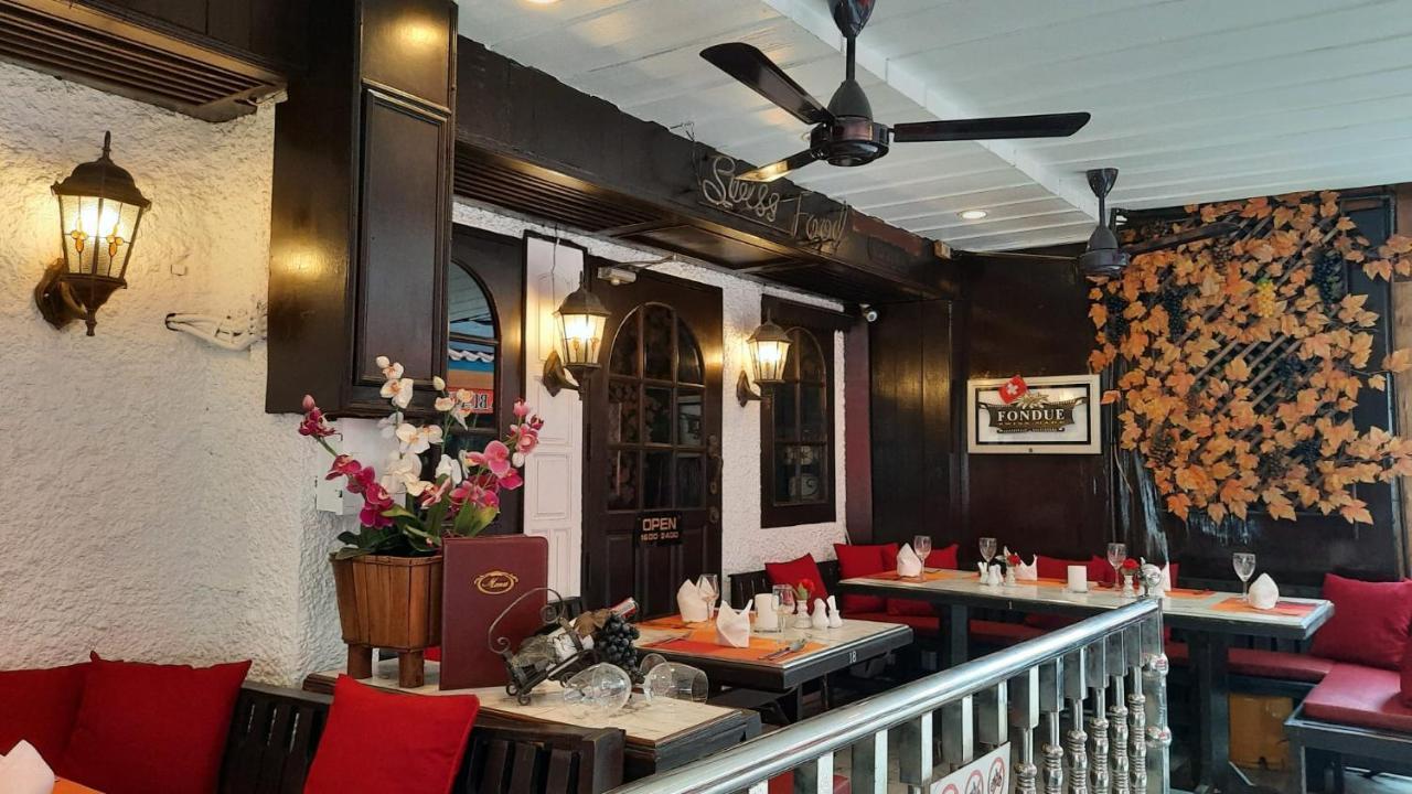 Swiss Food Restaurant And Room For Rent Pattaya Buitenkant foto