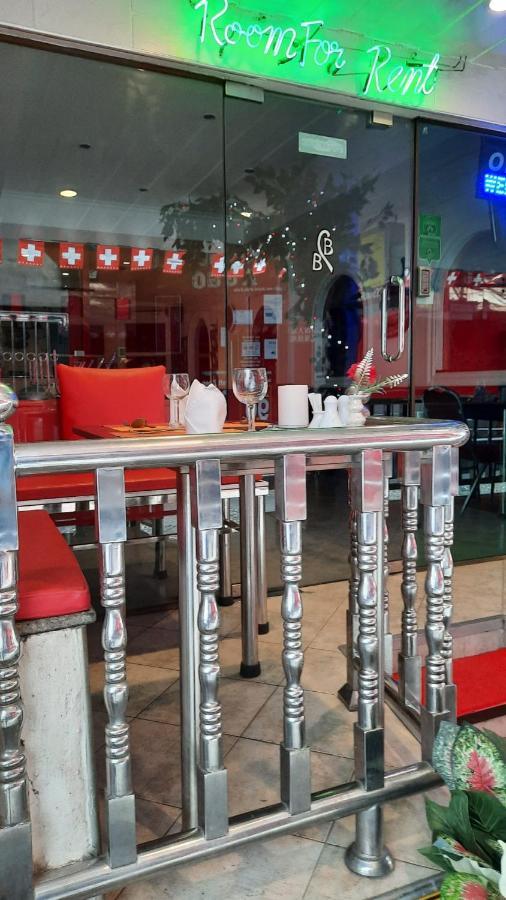 Swiss Food Restaurant And Room For Rent Pattaya Buitenkant foto